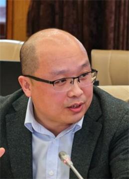 王强